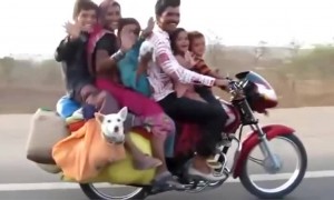 ফুল ফ্যামিলি চললো বাইকে