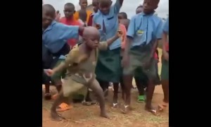 বালা গানটিতে এরকম মজার নাচ আগে দেখেছেন কি?