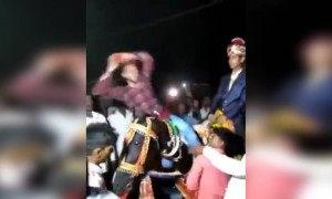 কে কে নিজের বন্ধুর বিয়েতে এভাবে নাচবে?