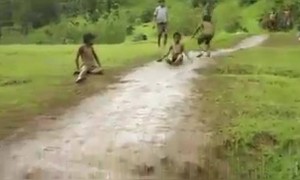 এরকম প্রাকৃতিক ওয়াটার পার্ক খুব ভালো