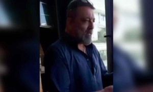 স্বাস্থ্যকর্মীদের ধন্যবাদ জানালেন সঞ্জয় দত্ত