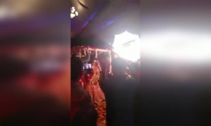 বিয়েতে বৌয়ের এরকম মজাদার এন্ট্রি দেখেছেন কি?