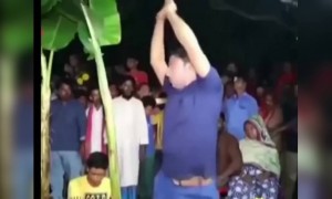 এই নাচ দেখুন, আপনাদের খুবই হাসি পাবে