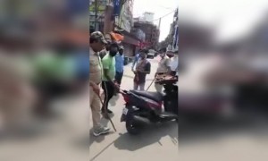 লকডাউনের মাঝে মদ কিনতে গিয়ে ধরা পড়লো কিছু যুবক