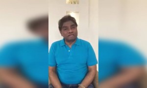 ঘরে বসতে বললেন জনি লিভার