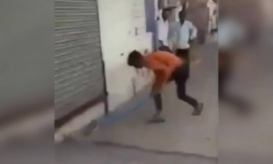 কেউ ওনাকে বলুন যে করোনা ভাইরাস ওই থালার জন্যে হয়নি