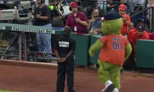 এই ডান্স দেখে আপনারা অবাক হয়ে যাবেন