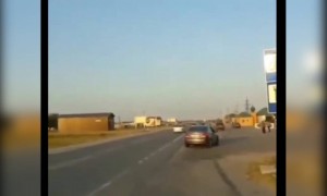 এজন্য প্লেন রাস্তায় চালাতে নেই