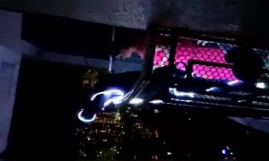 দেখুন এই ছেলেটি কি সুন্দর সেজেছে