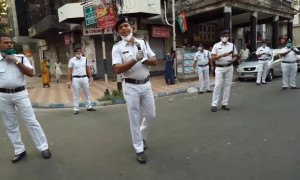 কলকাতা পুলিশ সচেতনতা বাড়ালো গুপী-বাঘার গানের মাদ্ধমে