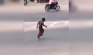 মনে হয় কাকু নিজেকে সুপার হিরো ভেবে নিয়েছেন