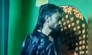 এই লোক কি পুরুষ না মহিলা?