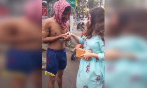 সিগনালে যারা বসে, তাদের এখন হোয়াটস্যাপ গ্রুপ আছে