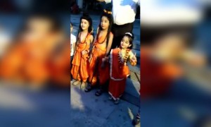 দেখুন এই মিষ্টি বাচ্চাটিকে