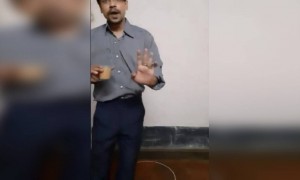 চা প্রেমী কাকুকে নিয়ে হলো আরো এক মিম