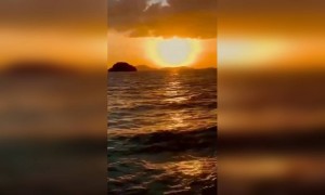 কোনো সমুদ্র তে ঘুরতে যেতে ইচ্ছে হচ্ছে