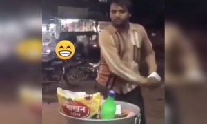 এত ড্রামা করে ভেলপুরি বানাতে দেখেছেন কাউকে?