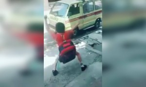 যখন চারদিকে করোনার ভয়, কিন্তু আপনার ছেলের স্কুল ছুটি