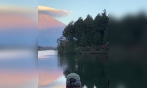 জাপানের সুন্দর ফুজি পর্বত দেখুন