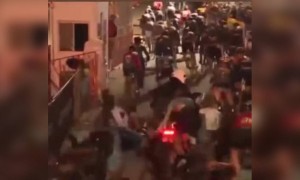 এই এক্সিডেন্টের ব্যাকগ্রাউন্ড মিউজিক হাস্যকর