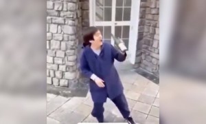 বোতল নিয়ে এরকম মজার নাচ আগে দেখেছেন?