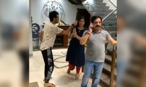 মা বাবার সাথে হাস্যকর ভিডিও বানালেন ক্রিকেটার যুজবেন্দ্র চাহাল