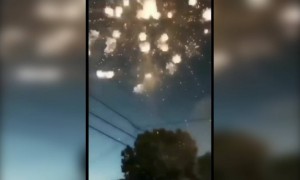 বাজি ফাটানো কখনো রিভার্সে দেখেছেন?