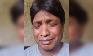 কমেডি আর্টিস্ট সুনীল পাল কাঁদলেন ইরফান খানের কথা মনে করে