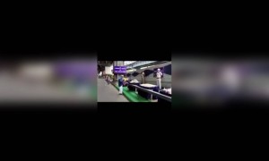 কলকাতা পুলিশ গরিবদের মধ্যে করলেন খাবার বিতরণ