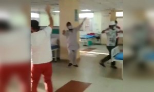 কোয়ারান্টিনে থেকেও নিজেদের এবং অন্যদের মন ভালো রাখছেন কিছু পেশেন্ট