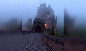 জার্মানির এল্টজ ক্যাসেল কিরকম ভুতুড়ে দেখতে