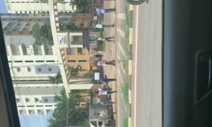 মদের দোকান খোলায় দেখুন কত লোক লাইন দিলেন