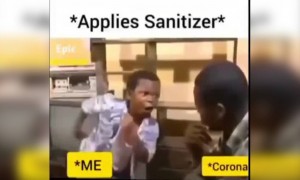 স্যানিটাইজার লাগিয়ে নিজেকে খুব সেফ লাগে