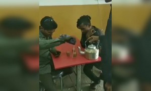 যখন লোকেরা একদম মেপে চা খায়