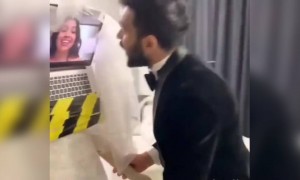 এভাবেই বিয়ে করতে হবে মনে হচ্ছে