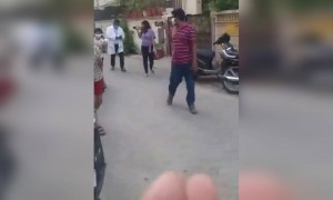 ঘরে ফিরলেন ডাক্তার, প্রতিবেশীরা জানালেন সম্মান