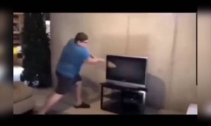 এটা টিভি নাকি নোকিয়া ১১০০?