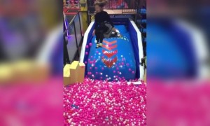 এটা দেখে মনে হচ্ছে খুব মজার