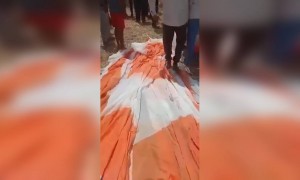 পাঞ্জাবে এয়ার ফোর্সের প্লেন ক্র্যাশ করার পর পাইলটের সাহায্য করলেন গ্রামবাসীরা