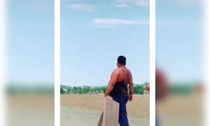 কি দারুন ছক্কা মারলো দেখুন