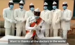 দেখুন কারা ডাক্তারদের ধন্যবাদ জানিয়ে সবাইকে বাড়ি থাকতে বললেন