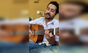 পরমব্রত রবীন্দ্রনাথ ঠাকুরকে ২৫শে বৈশাখে নিজের মতো করে সম্মান জানিয়েছিলেন