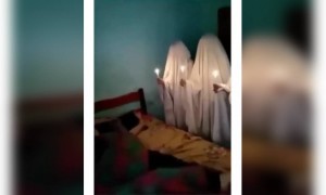 এভাবে কাউকে ভয় দেখানো উচিত না