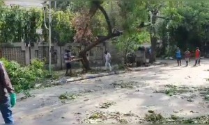 কলকাতা পুলিশ আমফানের পরে নিজের কাজ চালিয়ে যাচ্ছে