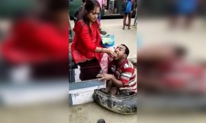 কিছু মানুষ অন্য মানুষের জন্য ভগবান হয়ে জীবনে আসে