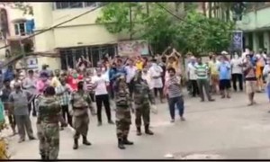 আম্ফানের পর সাহায্য করার জন্য সেনা জওয়ানদের ধন্যবাদ জানালো কলকাতা