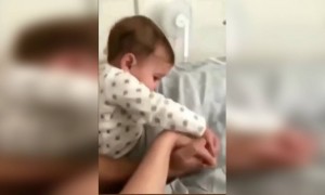 বাচ্চাটা খুব পসেসিভ