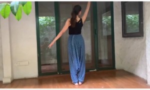 জলের শব্দে ভরতনাট্যম করে দেখালেন অদিতি রাও হায়দারি