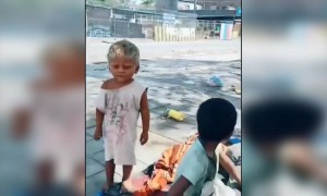 বাচ্চাদের খাবার দেওয়ার পর তাদের মুখের হাসি দেখলে প্রাণ জুড়িয়ে যায়