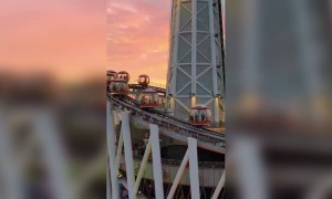 কি অসাধারণ সুন্দর লাগছে বিল্ডিংটা দেখুন